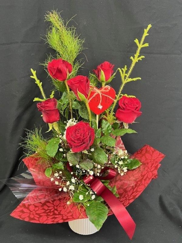 6 Red roses in white ceramic