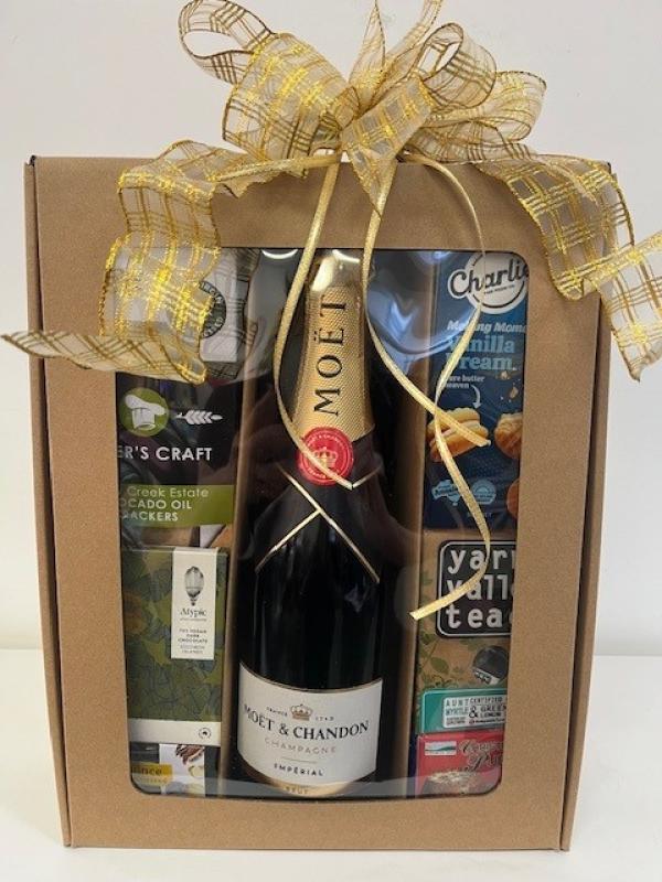 Hamper CMD with Moet