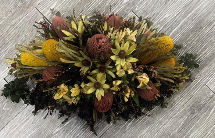 60cm Native Casket Spray