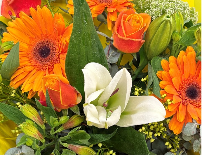 Bright bouquet in yellow and orange